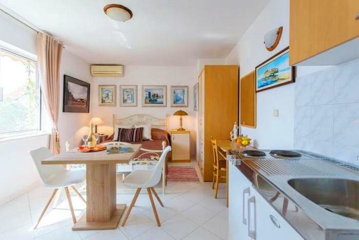 Sea Melody Apartment Дубровник Екстериор снимка